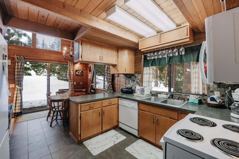 Cabin, 1 Bedroom, Fireplace | Interior