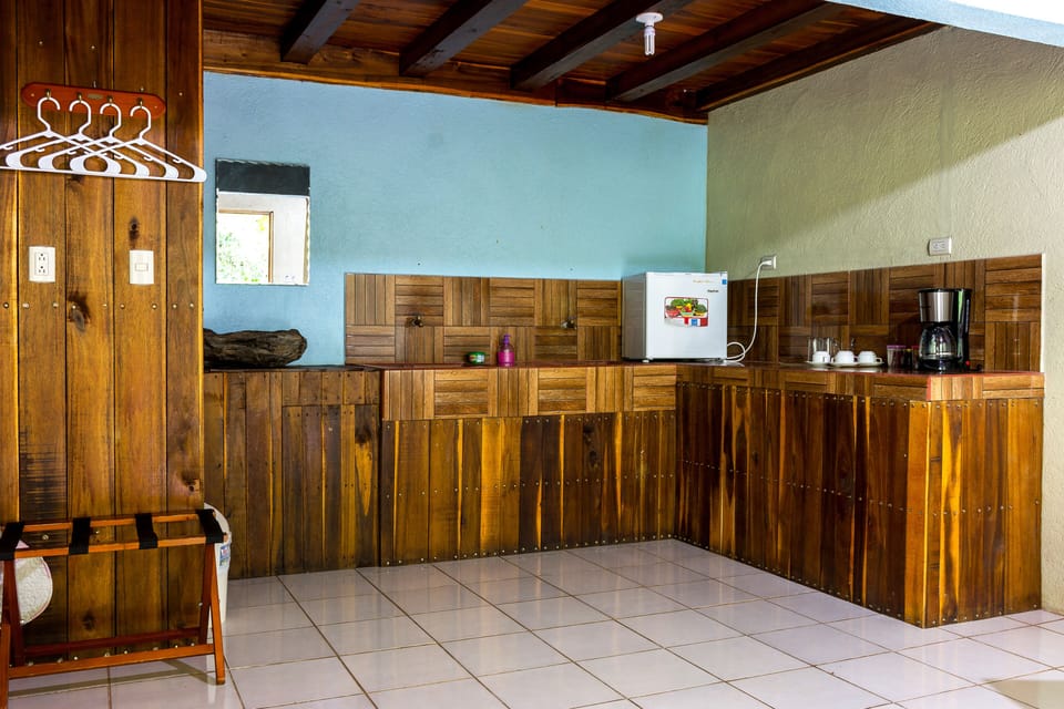 Room, 1 Bedroom, Smoking | Private kitchen