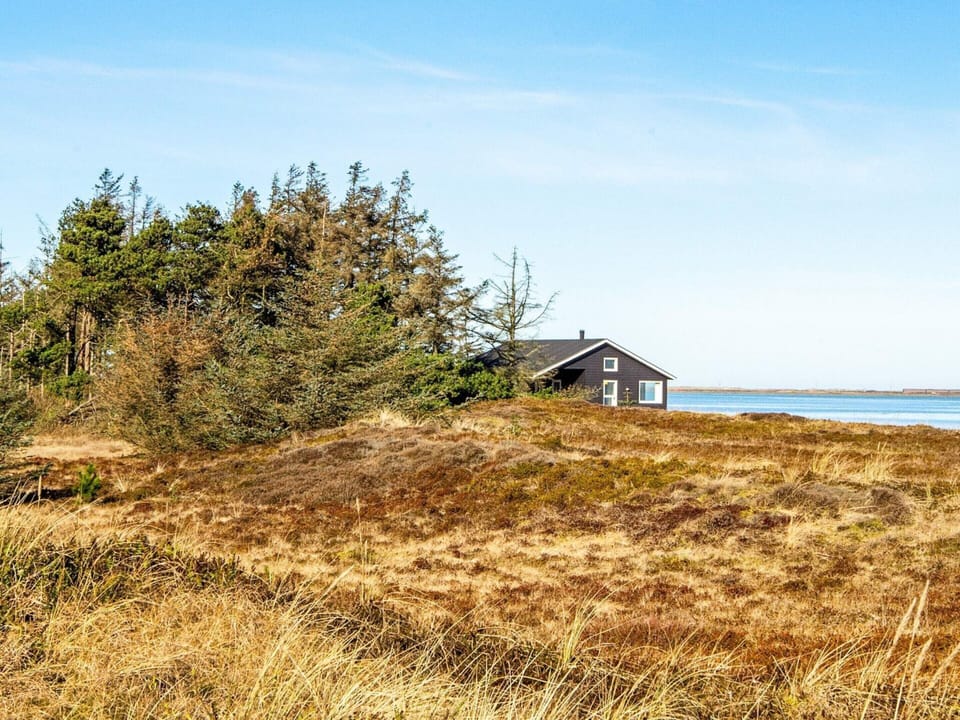House | Water view