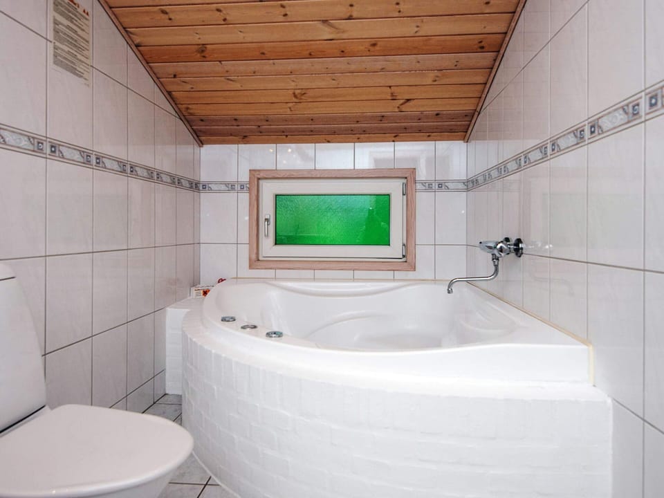 Secluded Holiday Home in Henne near Beach House in Henne Kirkeby