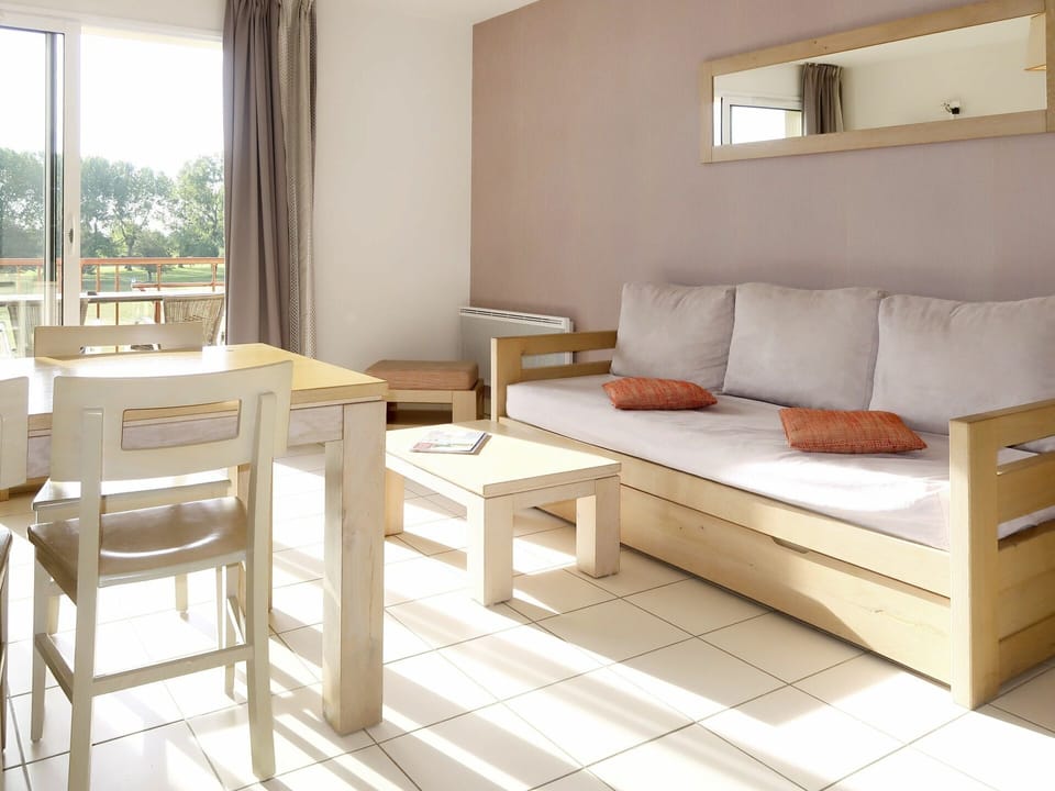 Furniture, Room, Property, Table, Interior Design, Coffee Table, Floor, Living Room, Building, Chair