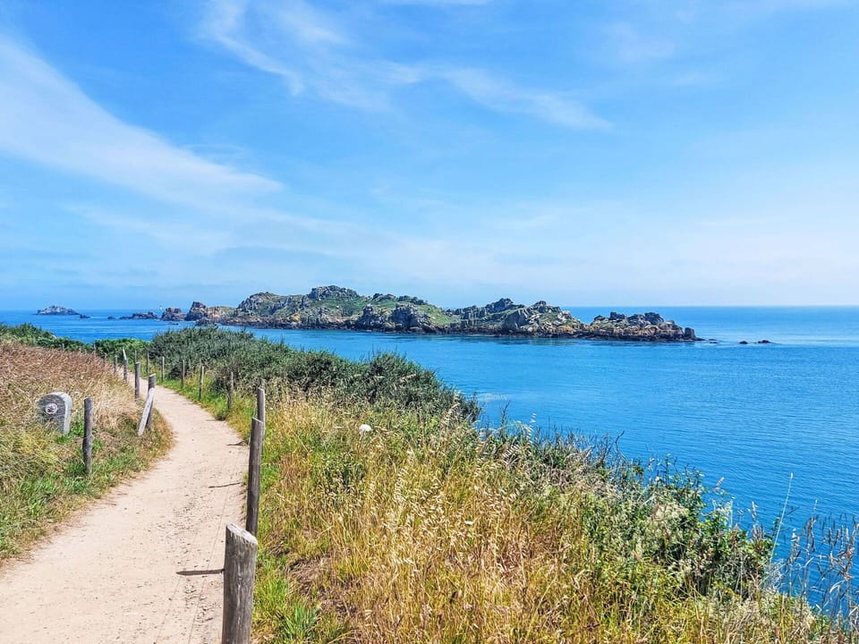 Blue, Water, Body Of Water, Green, Coast, Horizon, Coastal And Oceanic Landforms, Natural Landscape, Summer, Sea