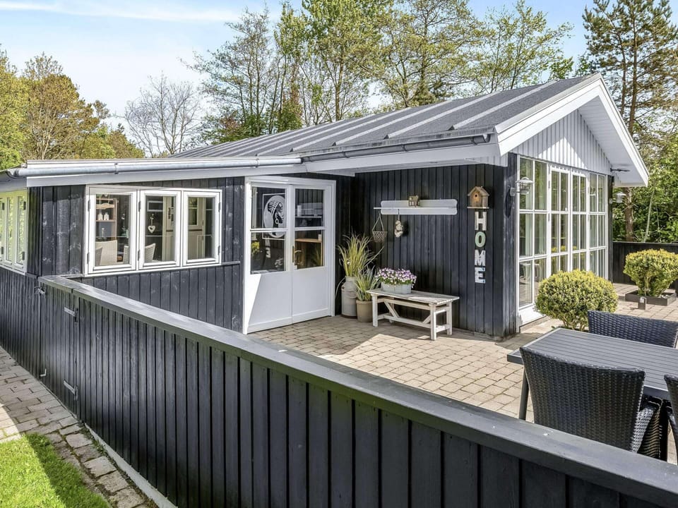 House | Outdoor dining