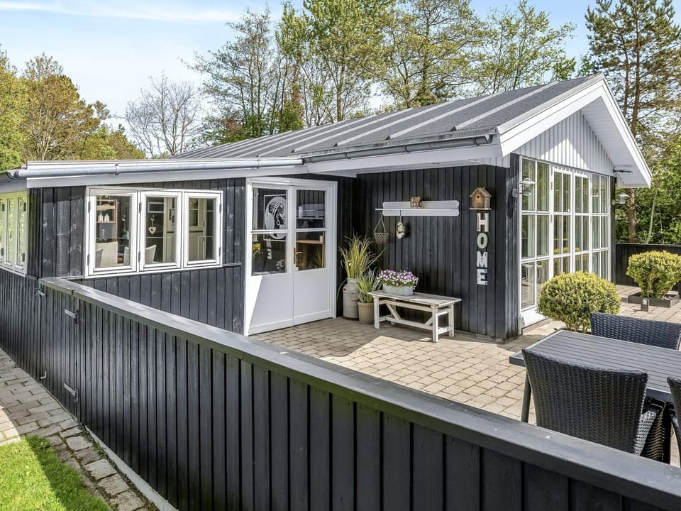 House | Outdoor dining