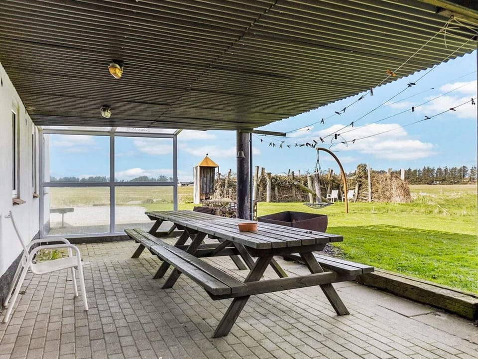 House | Outdoor dining