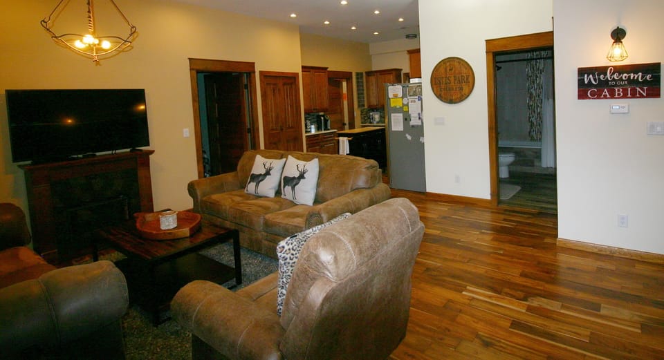 Livingroom open to kitchen