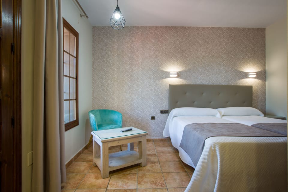 Comfort Studio, 2 Twin Beds, Kitchen | Hypo-allergenic bedding, individually decorated, individually furnished
