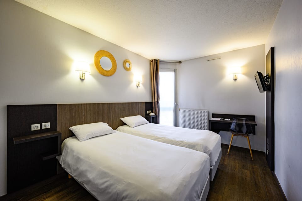 Standard Twin Room | Premium bedding, desk, soundproofing, iron/ironing board