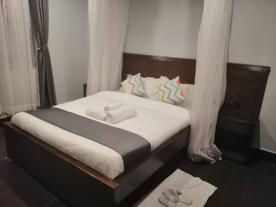 Executive Room | Desk, free WiFi
