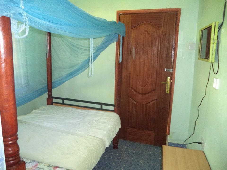 Desk, bed sheets