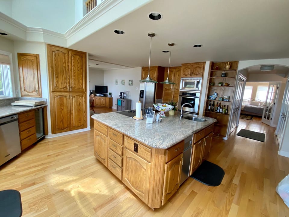 Full kitchen 