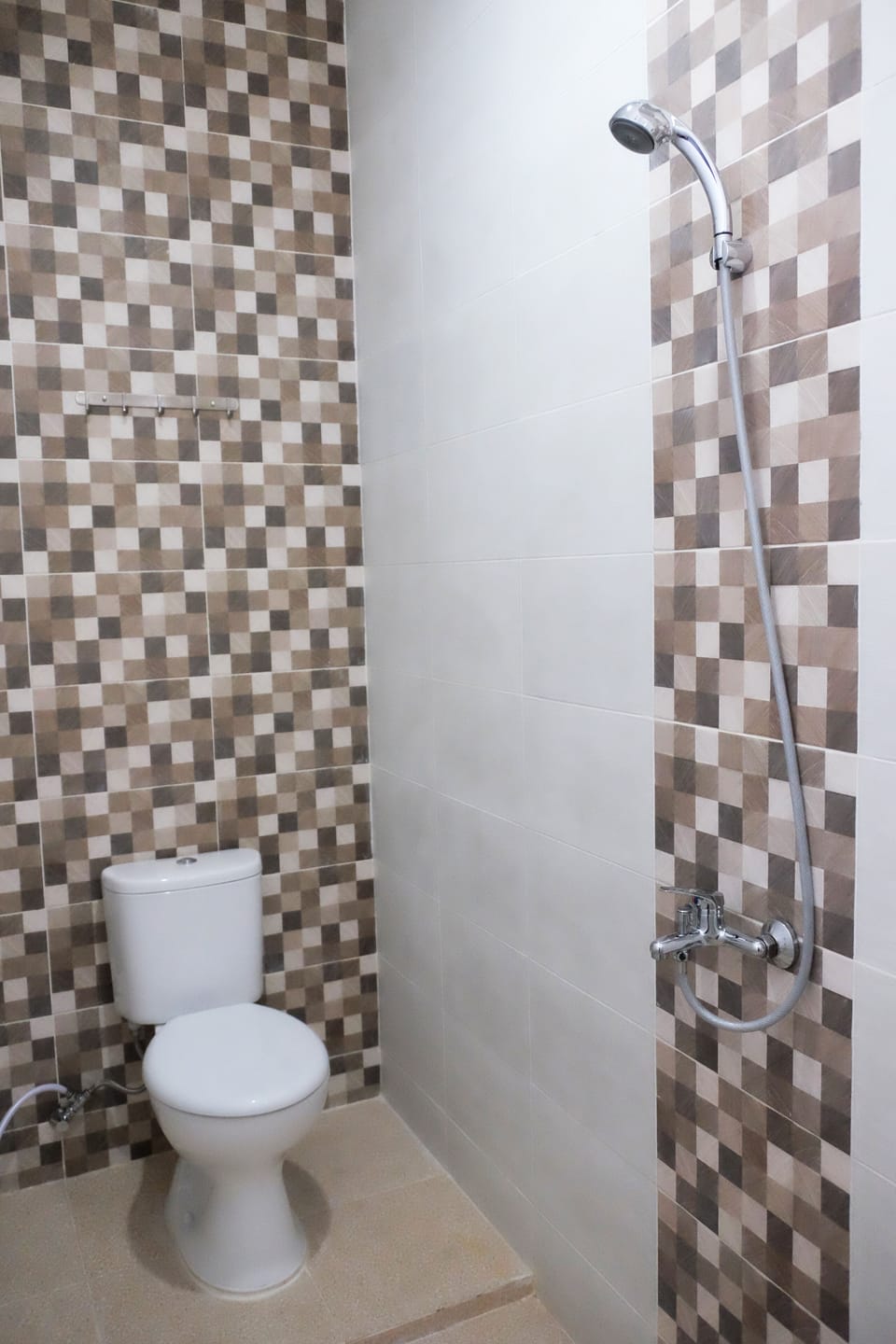 Superior Single Room | Bathroom | Shower, towels, soap, toilet paper