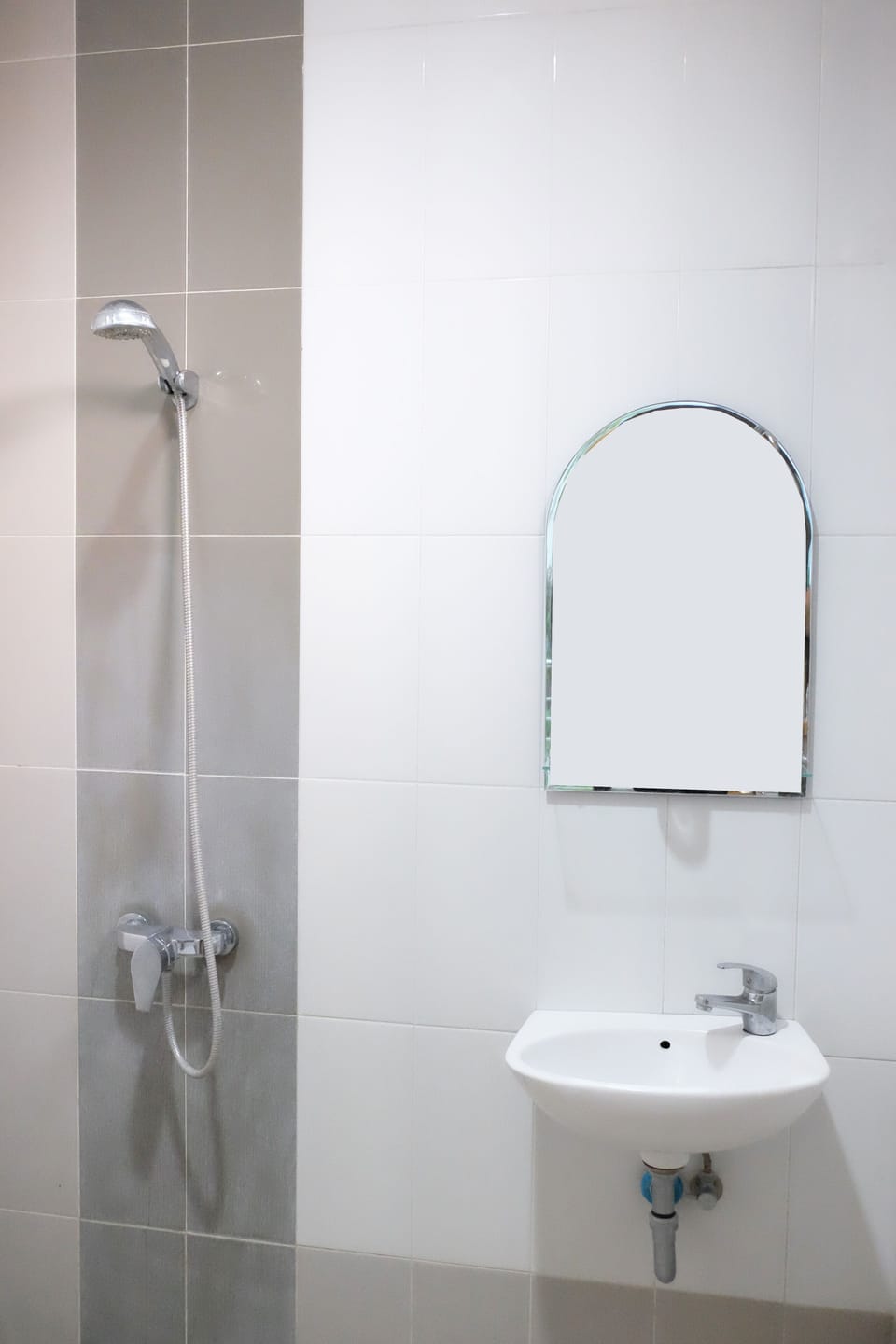Shower, towels, soap, toilet paper