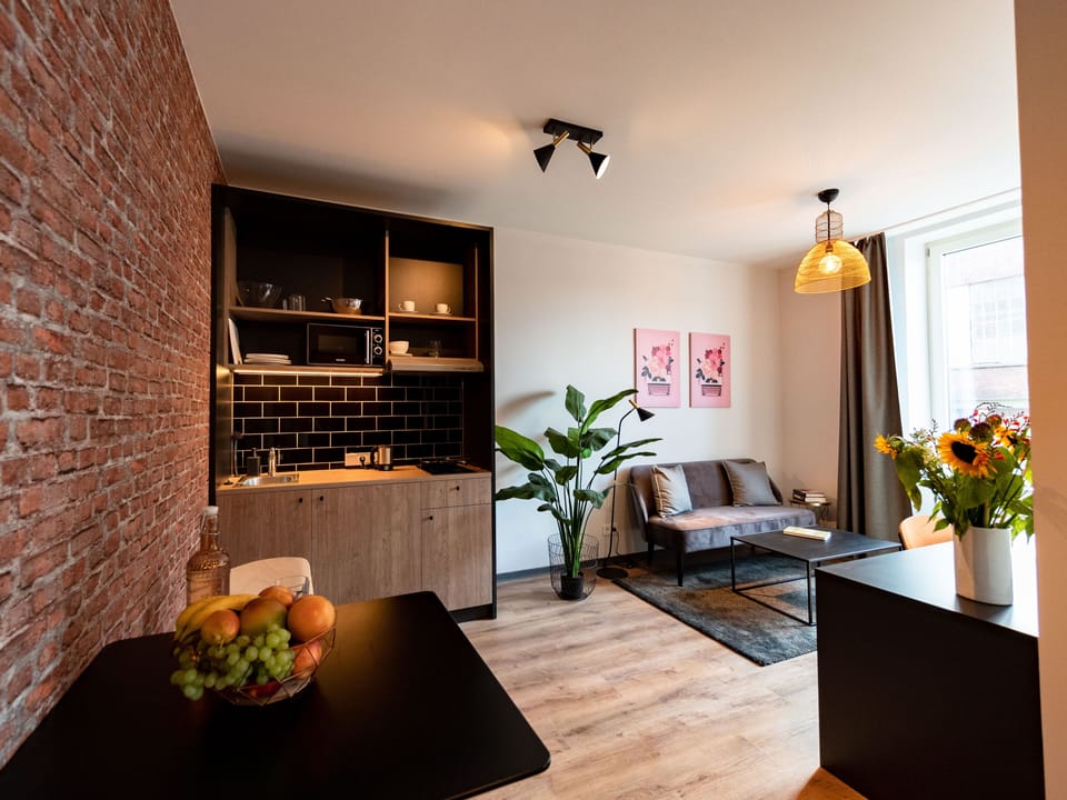 Fridge, microwave, stovetop, electric kettle