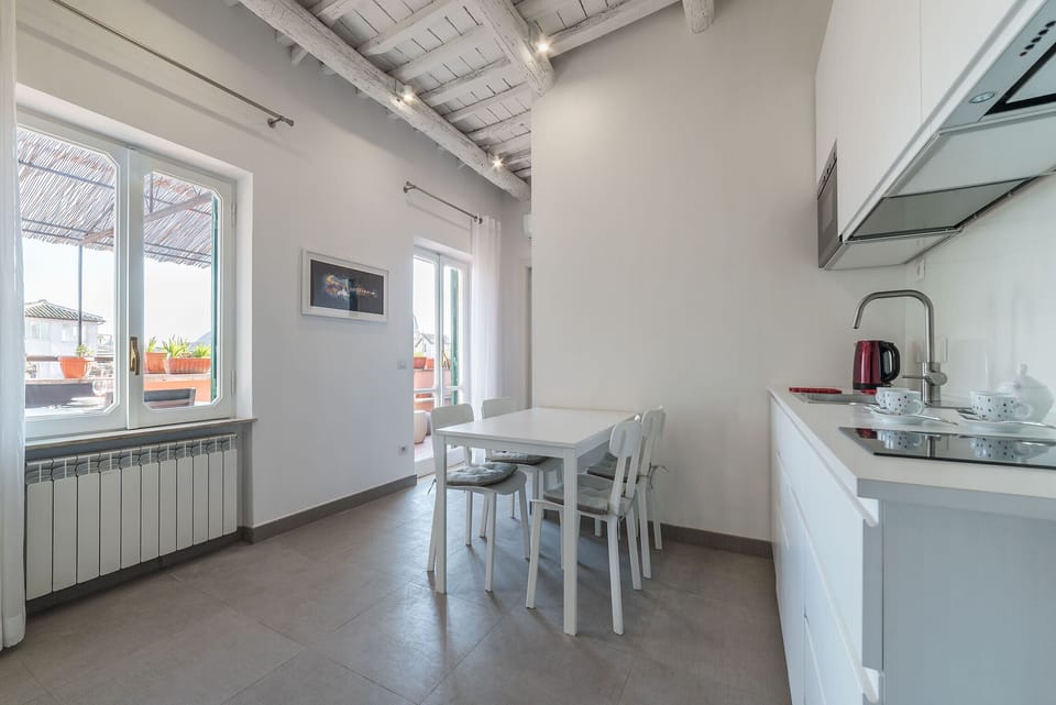 Deluxe Condo, 2 Bedrooms | In-room dining