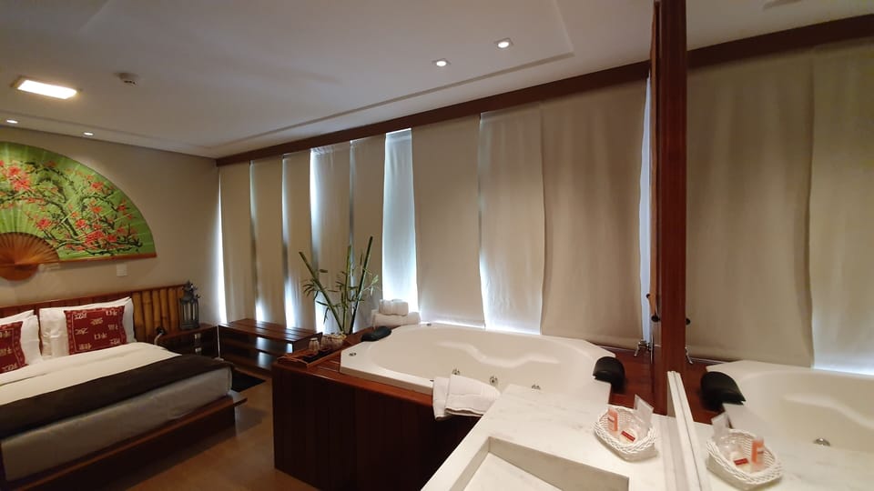Romantic Suite, Japanese Futon | Hypo-allergenic bedding, minibar, individually decorated
