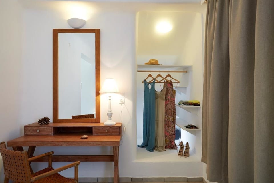 Superior Suite | Egyptian cotton sheets, premium bedding, memory foam beds, minibar