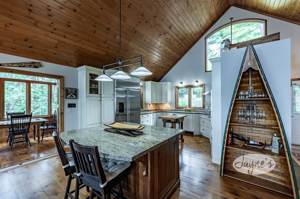 Kitchen &amp; Bar Seating
