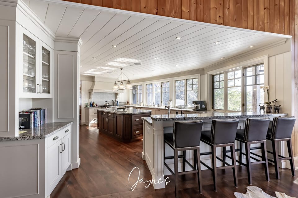 Kitchen &amp; Bar Seating