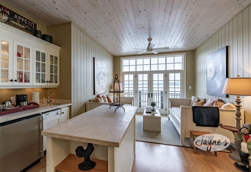 Boathouse Kitchen
