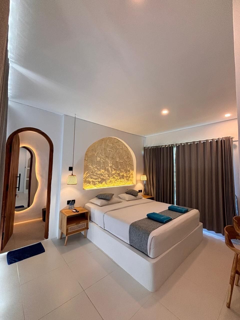 Superior Double Room, Hill View | In-room safe, WiFi (free)