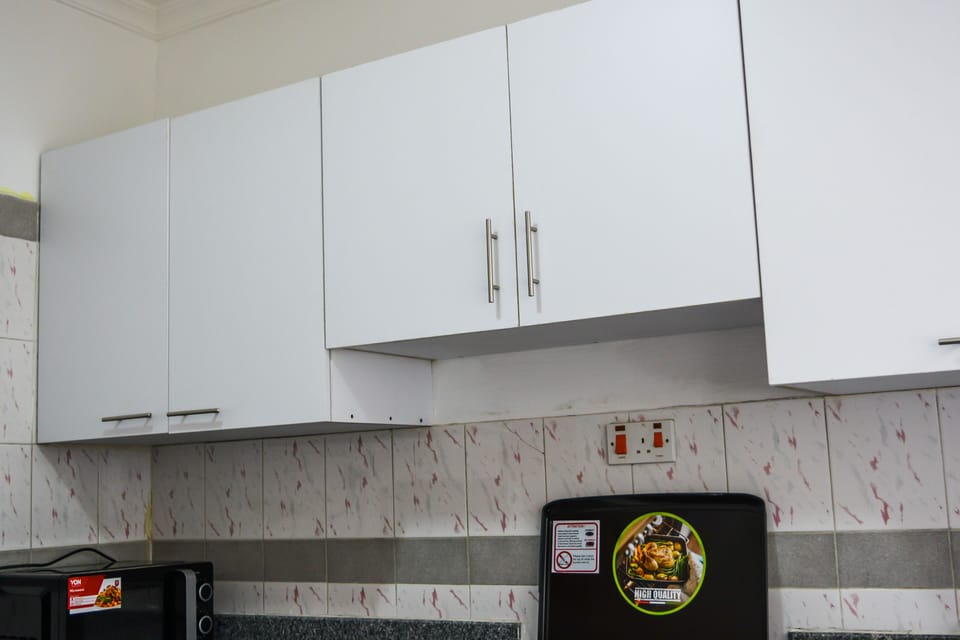 Apartment, 2 Bedrooms | Private kitchenette | Coffee/tea maker, electric kettle