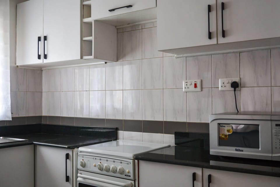 Apartment, 1 Bedroom | Private kitchenette | Coffee/tea maker, electric kettle