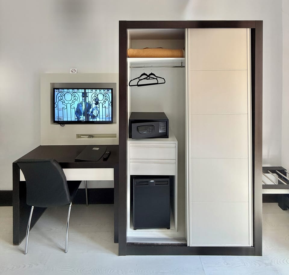 Minibar, in-room safe, desk, blackout drapes