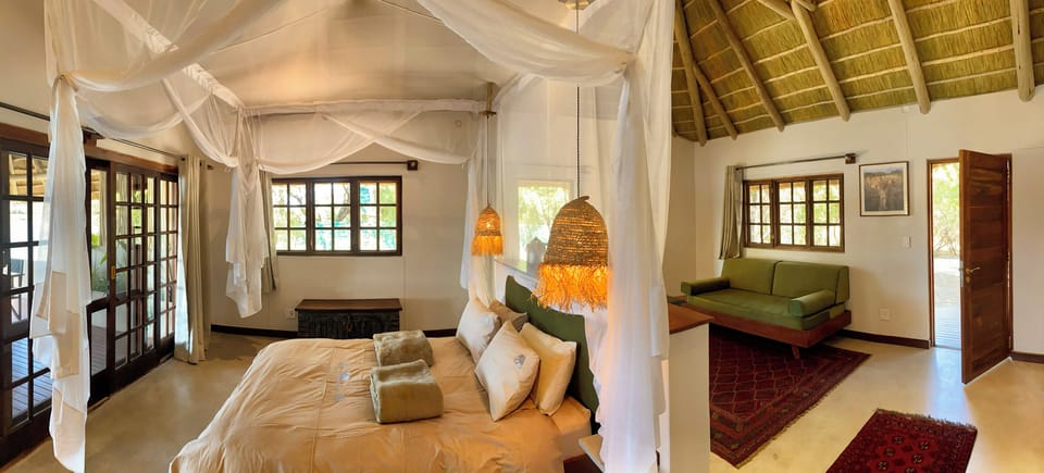 Family Room | Individually decorated, individually furnished, bed sheets