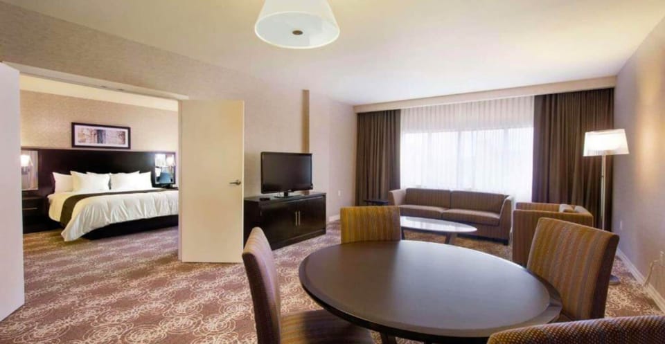 In-room safe, blackout drapes, iron/ironing board