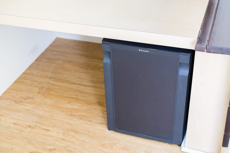 Mini-refrigerator
