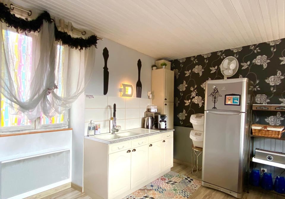 Shared fridge, microwave, electric kettle, toaster