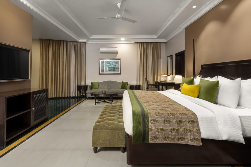 Ganga view Suites | In-room safe, desk, blackout drapes, soundproofing