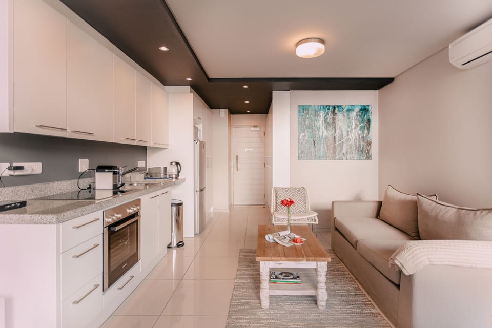 Comfort Apartment, 1 Bedroom | Private kitchenette | Full-size fridge, microwave, oven, stovetop