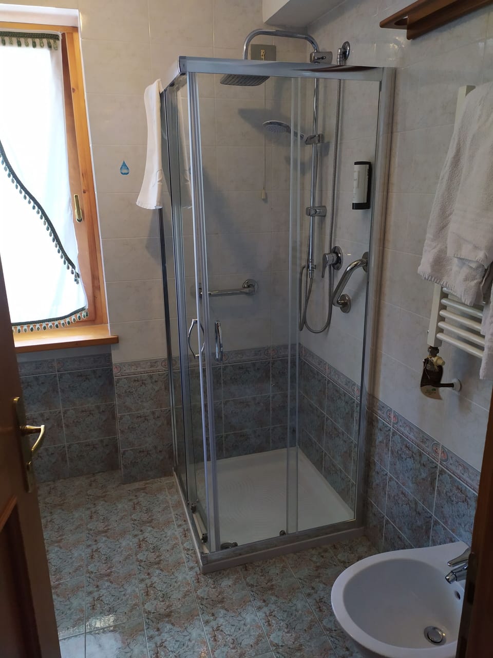 Family Room, Balcony, Mountain View | Bathroom | Bidet