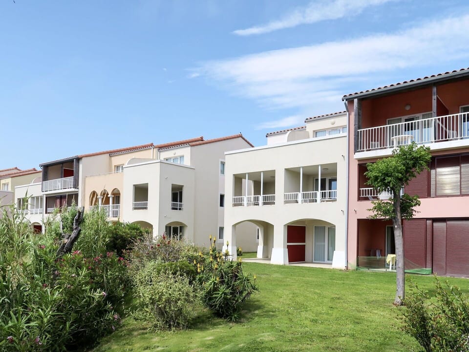 Property, Residential Area, House, Building, Real Estate, Architecture, Apartment, Home, Neighbourhood, Estate