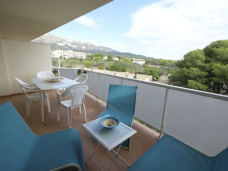 Property, Room, House, Real Estate, Architecture, Building, Balcony, Interior Design, Furniture, Table