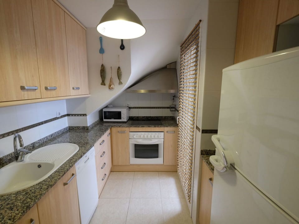 Room, Property, Interior Design, Furniture, Countertop, Bathroom, Floor, Sink, Architecture, House