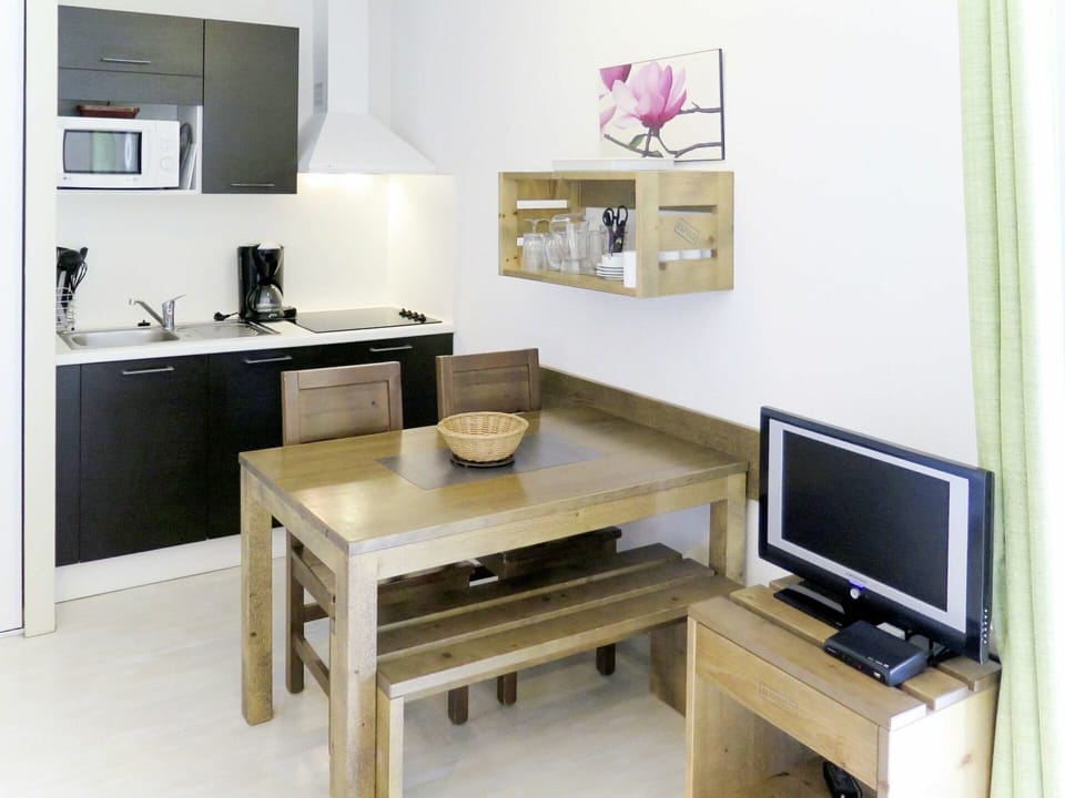 Furniture, Room, Desk, Table, Property, Computer Desk, Interior Design, Shelf, Building, Material Property