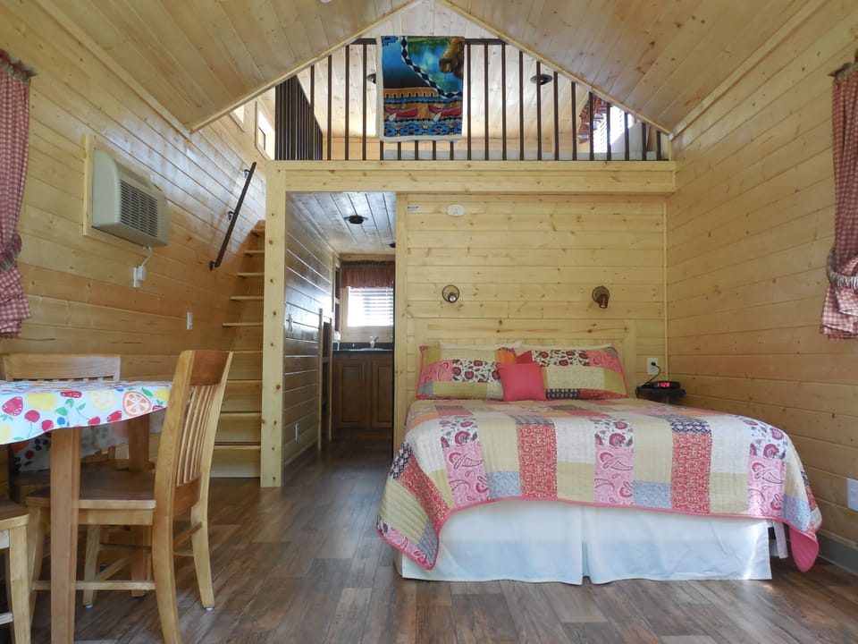Deluxe Studio, River View (Loft) | Individually decorated, individually furnished, iron/ironing board