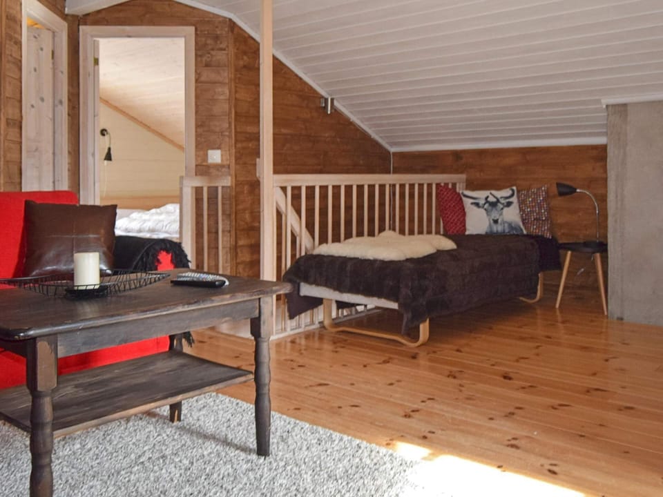 House | 5 bedrooms, individually furnished