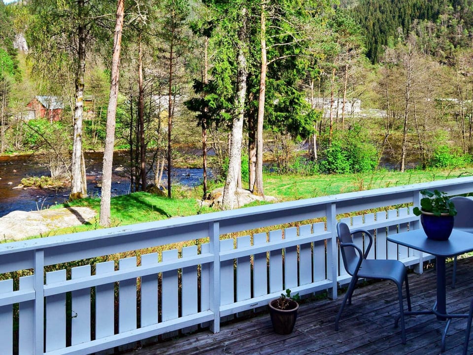 House | Water view