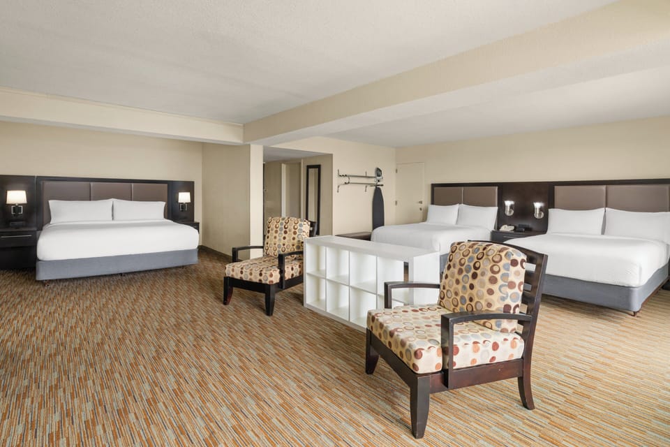 Pillowtop beds, in-room safe, desk, laptop workspace