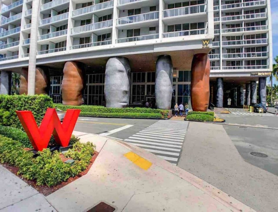 Icon Tower III. Outstanding location at the heart of Brickell!