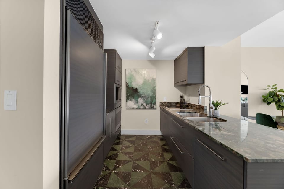 Fully-equipped kitchen!