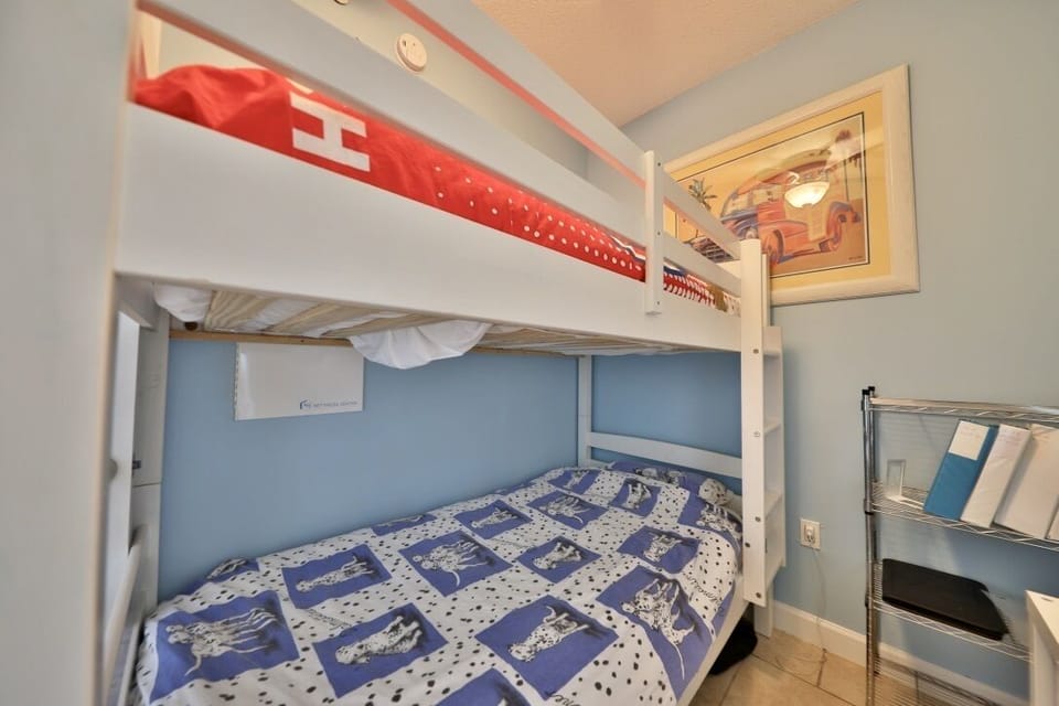 3rd bedroom with a twin size bunkbed.