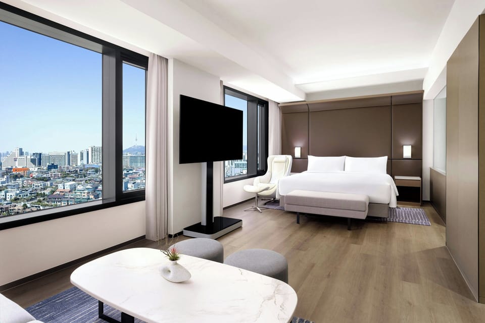 Club Studio Suite, 1 Bedroom | Premium bedding, down comforters, in-room safe, individually decorated