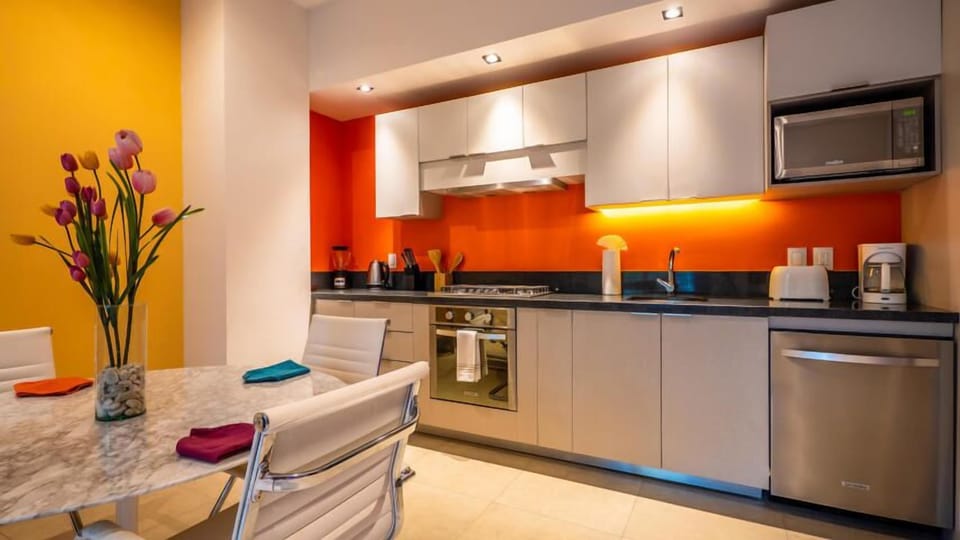 Fully equipped kitchen