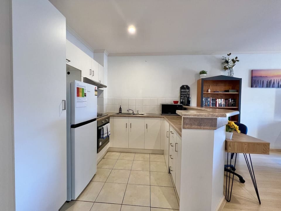 Fully equipped kitchen.