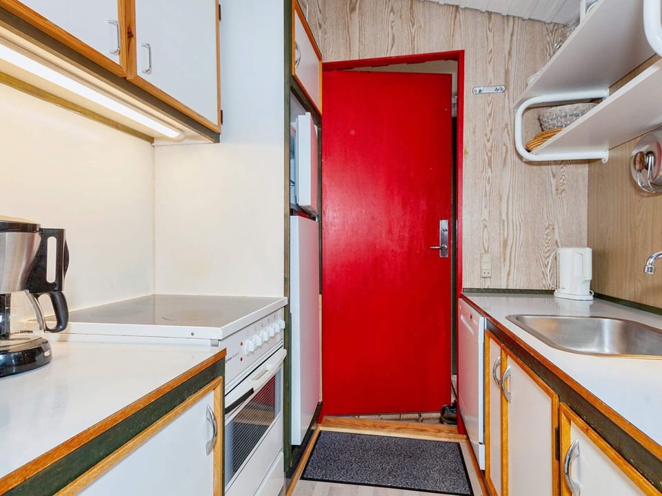 House | Private kitchen | Stovetop, highchair